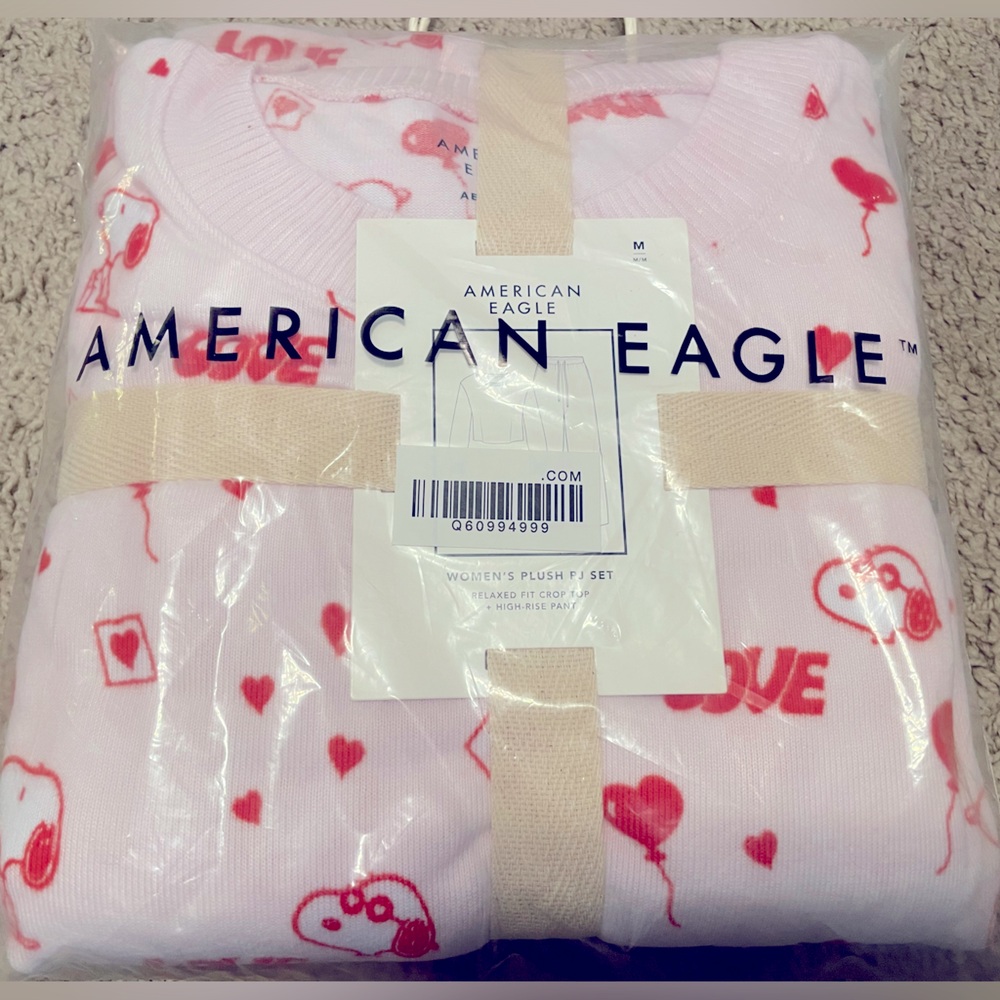 NWT SNOOPY VALENTINES PJ SET